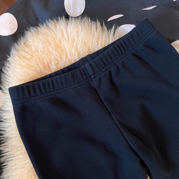 Set of 3! Carter’s cozy fleece leggings, black and icon print - Picture 3 of 8